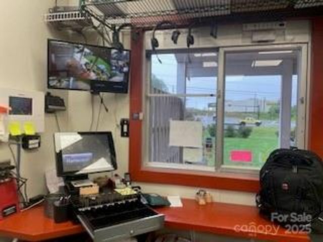 6 Newfound Road, Asheville, NC 28806