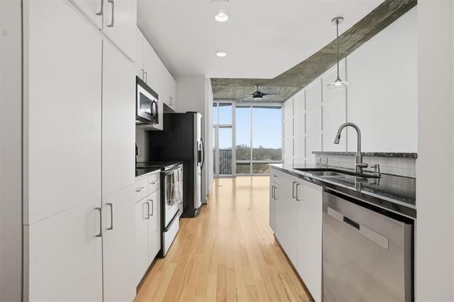 943 Peachtree NE Street 716, Atlanta, GA 30309