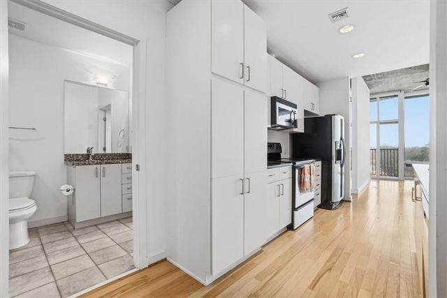 943 Peachtree NE Street 716, Atlanta, GA 30309