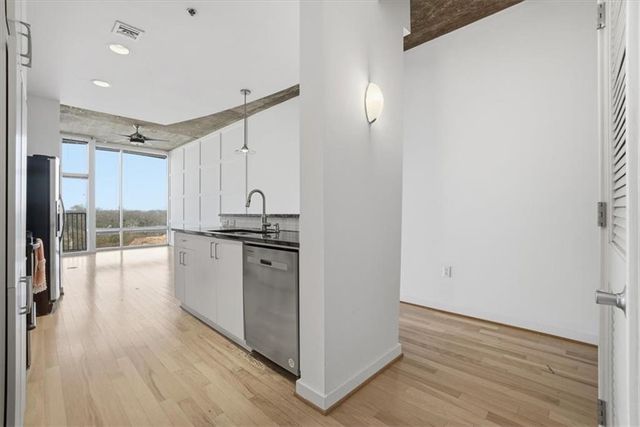 943 Peachtree NE Street 716, Atlanta, GA 30309