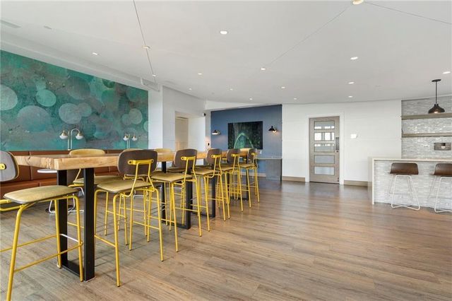 943 Peachtree NE Street 716, Atlanta, GA 30309