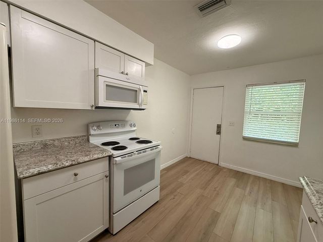 2919 Jackson Street 4, Fort Myers, FL 33901