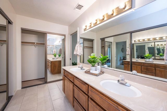 1336 Stonebridge Way, Roseville, CA 95661