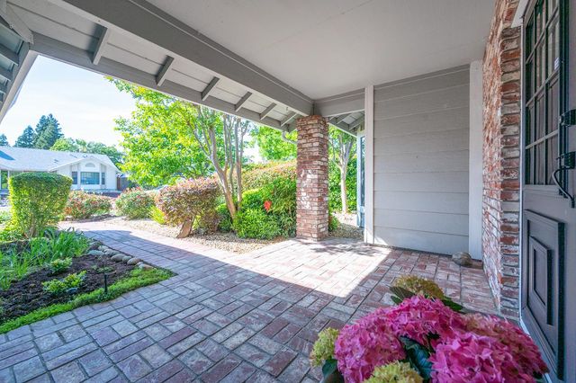 1336 Stonebridge Way, Roseville, CA 95661