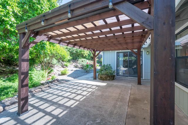 1336 Stonebridge Way, Roseville, CA 95661