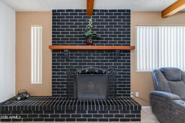 2815 E SYLVIA Street, Phoenix, AZ 85032