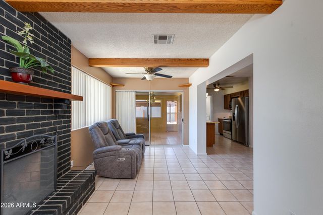 2815 E SYLVIA Street, Phoenix, AZ 85032