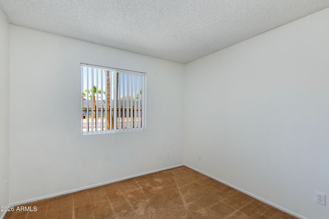 2815 E SYLVIA Street, Phoenix, AZ 85032