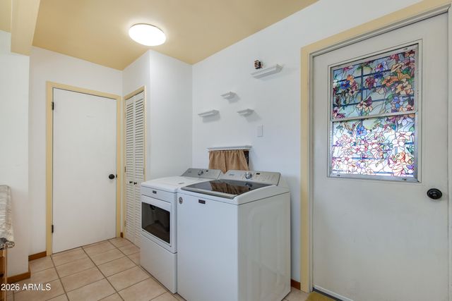 2815 E SYLVIA Street, Phoenix, AZ 85032