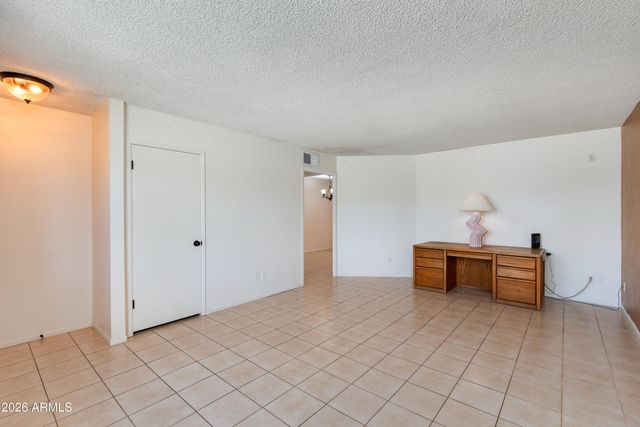 2815 E SYLVIA Street, Phoenix, AZ 85032