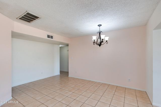 2815 E SYLVIA Street, Phoenix, AZ 85032