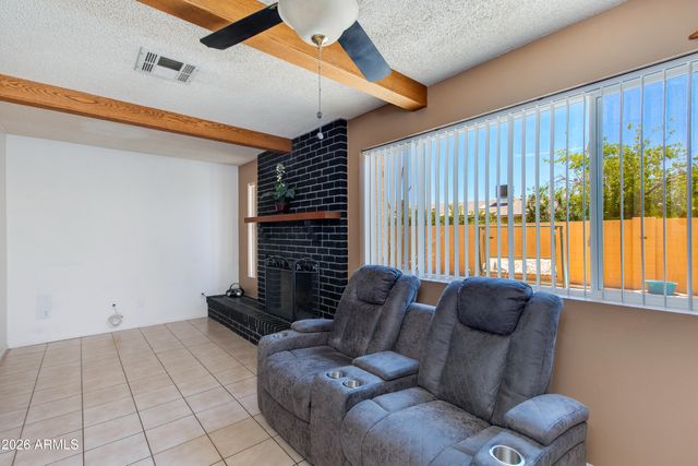 2815 E SYLVIA Street, Phoenix, AZ 85032