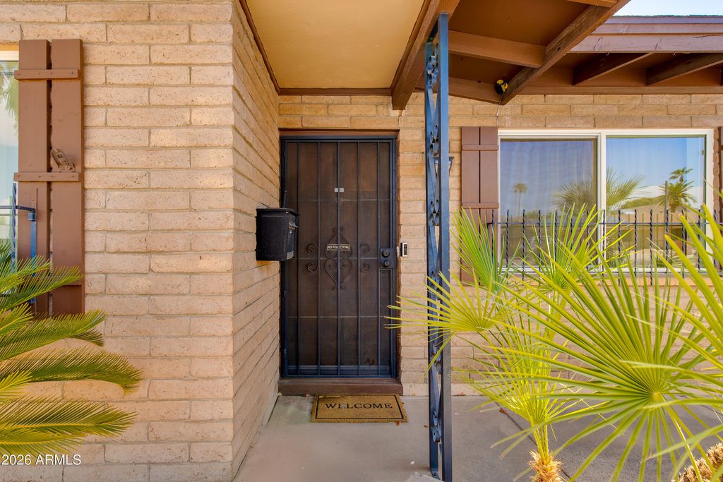 2815 E SYLVIA Street, Phoenix, AZ 85032 — photo 2