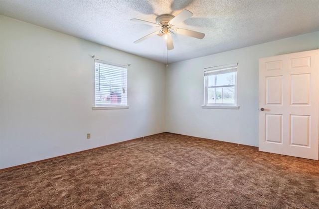 1310 W 15th Street, Prague, OK 74864