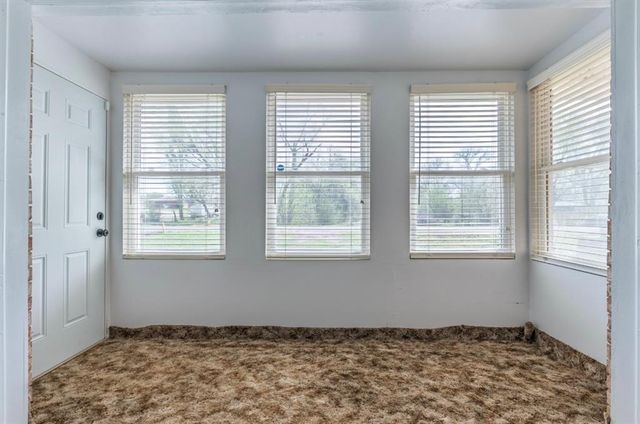 1310 W 15th Street, Prague, OK 74864