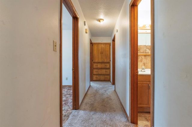 1310 W 15th Street, Prague, OK 74864