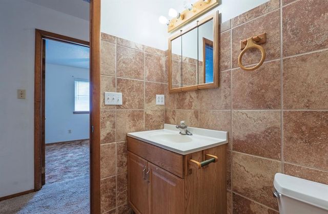 1310 W 15th Street, Prague, OK 74864