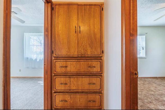 1310 W 15th Street, Prague, OK 74864