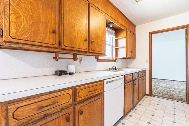 1310 W 15th Street, Prague, OK 74864