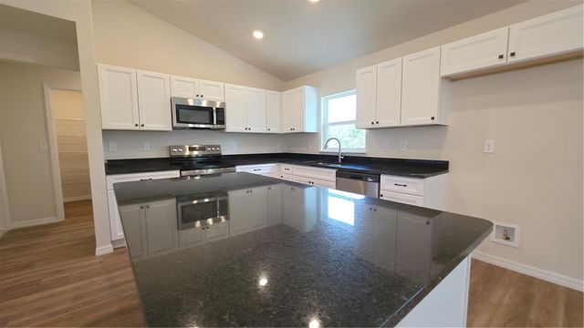 1353 W CARY DRIVE, Citrus Springs, FL 34434