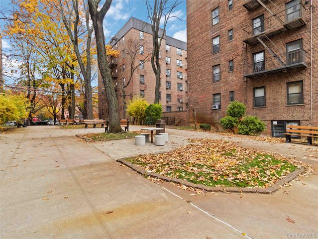 90-10 32nd Avenue 305, East Elmhurst, NY 11369