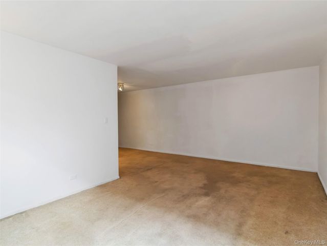 90-10 32nd Avenue 305, East Elmhurst, NY 11369