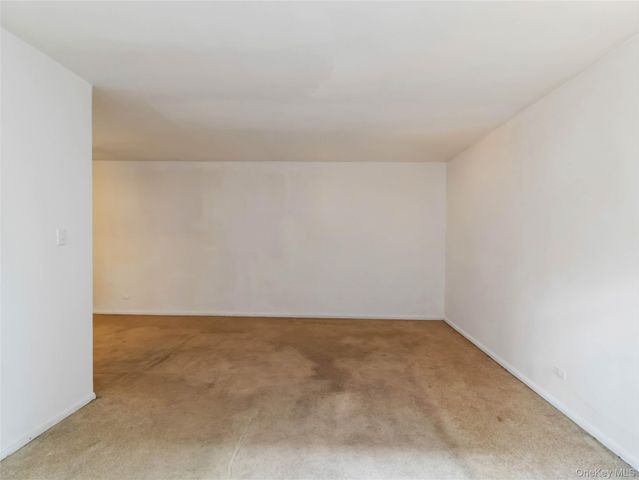 90-10 32nd Avenue 305, East Elmhurst, NY 11369