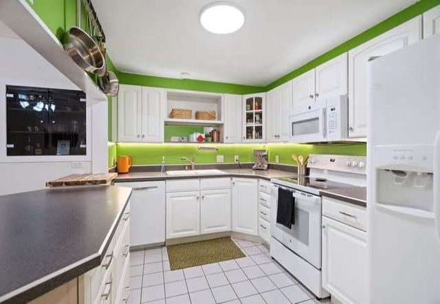 500 Candlewood Park Unit 13, Nashua, NH 03063
