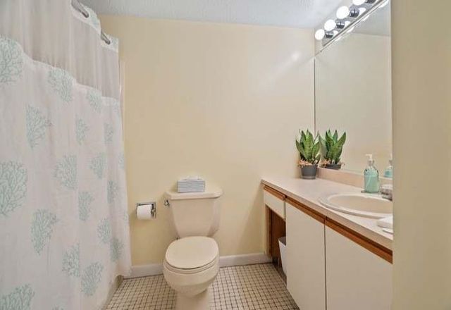 500 Candlewood Park Unit 13, Nashua, NH 03063