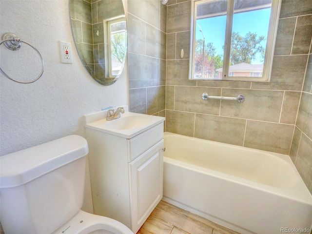 2025 Ironton St, Aurora, CO 80010