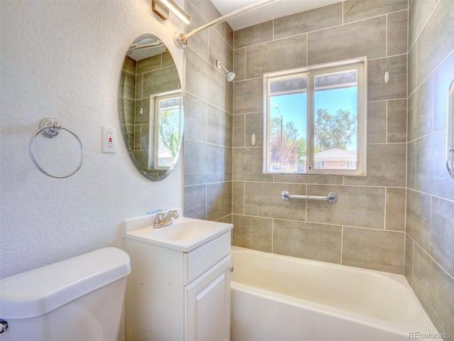 2025 Ironton St, Aurora, CO 80010