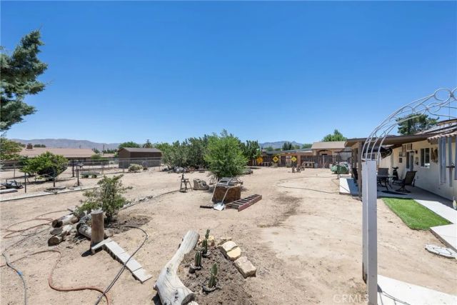 7653 Montrose, Hesperia, CA 92345