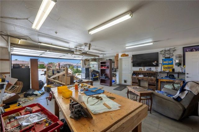 7653 Montrose, Hesperia, CA 92345