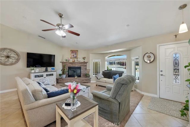7653 Montrose, Hesperia, CA 92345
