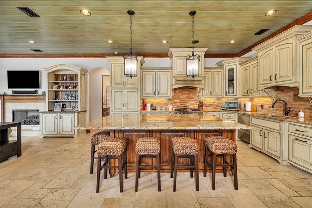 712 Hamilton Landing Drive, St Simons Island, GA 31522