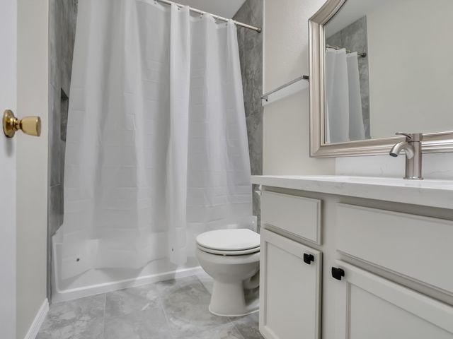 14442 Junction Place Drive, Houston, TX 77045