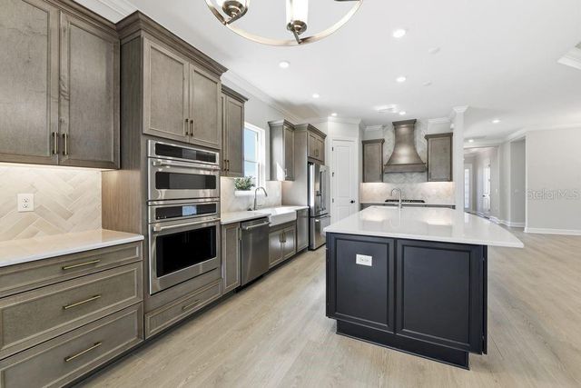 10511 ECLIPSE STREET, Sarasota, FL 34241