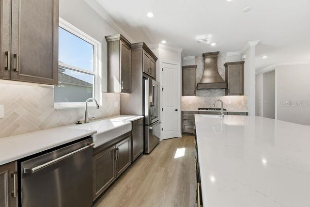 10511 ECLIPSE STREET, Sarasota, FL 34241