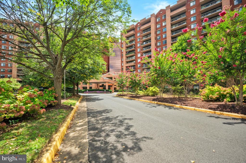 2230 GEORGE C MARSHALL DR #515, Falls Church, VA 22043