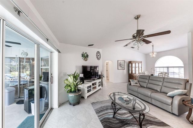 538 W CASHEW, Punta Gorda, FL 33955