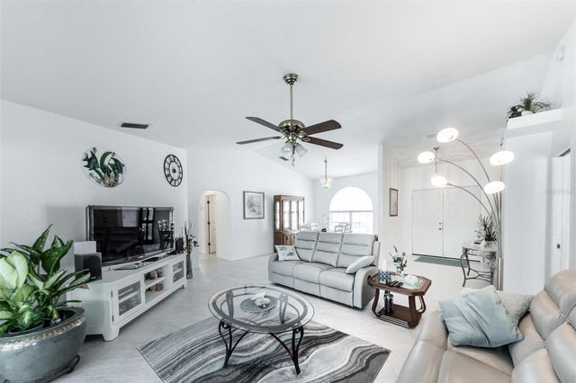 538 W CASHEW, Punta Gorda, FL 33955