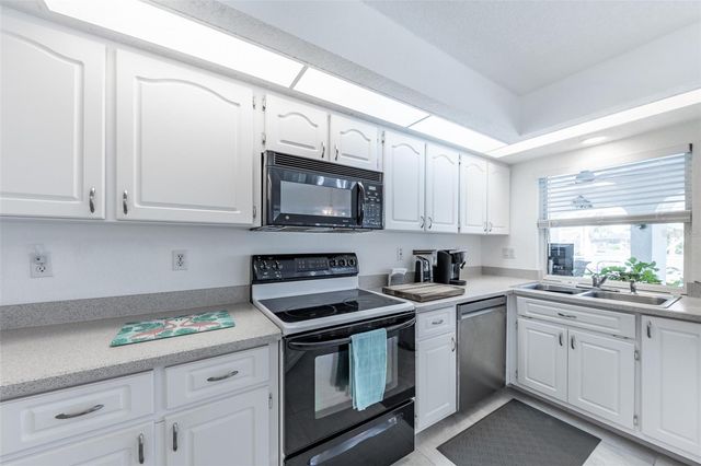 538 W CASHEW, Punta Gorda, FL 33955