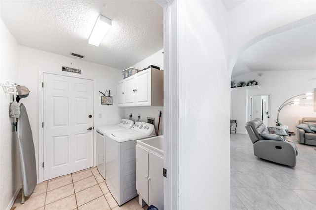 538 W CASHEW, Punta Gorda, FL 33955