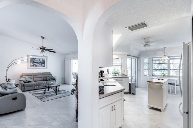 538 W CASHEW, Punta Gorda, FL 33955