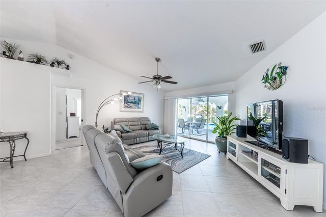 538 W CASHEW, Punta Gorda, FL 33955
