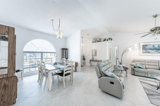 538 W CASHEW, Punta Gorda, FL 33955