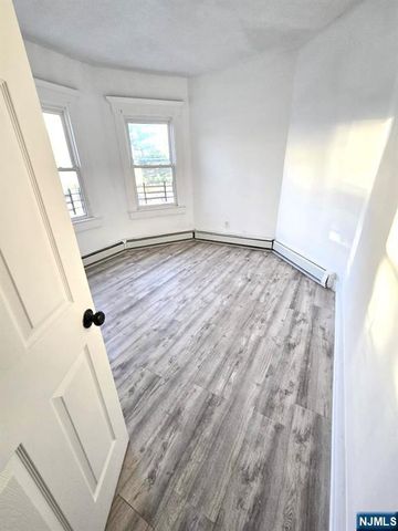 14 Triton Terrace, Newark, NJ 07104