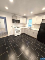 14 Triton Terrace, Newark, NJ 07104
