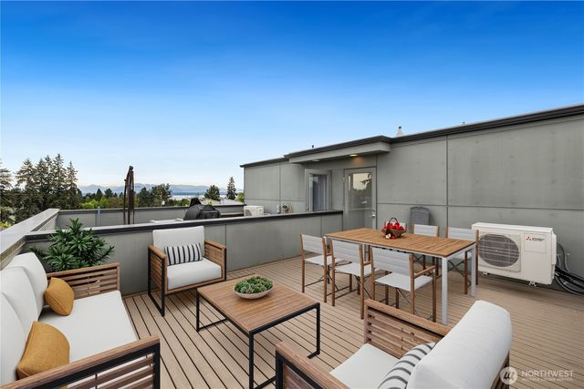 9043 C Mary Avenue NW, Seattle, WA 98117