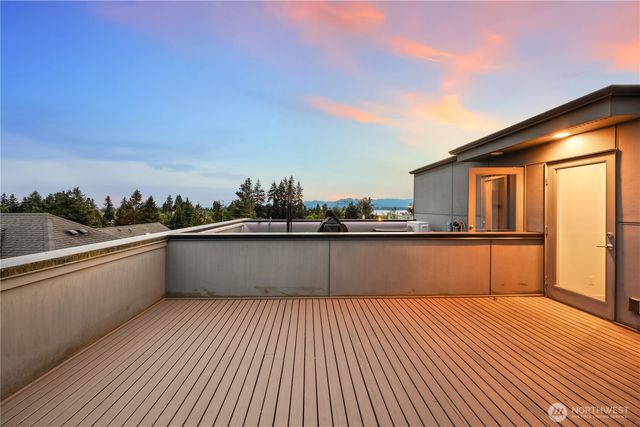9043 C Mary Avenue NW, Seattle, WA 98117